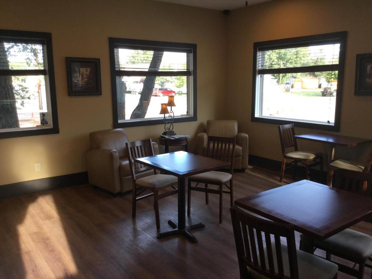 Sagebrush Inn & Suites Broadus Zewnętrze zdjęcie