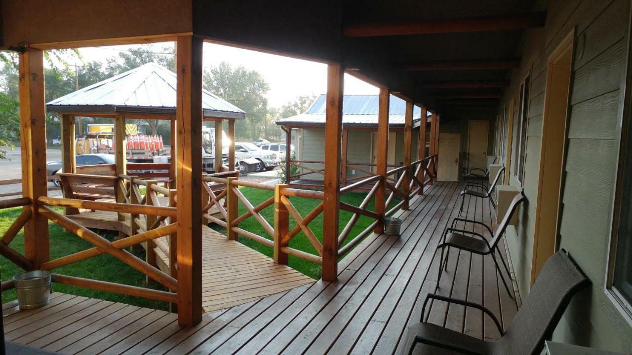 Sagebrush Inn & Suites Broadus Zewnętrze zdjęcie