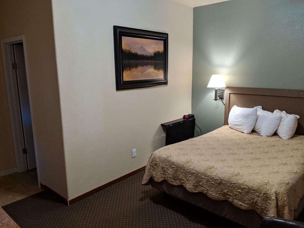 Sagebrush Inn & Suites Broadus Zewnętrze zdjęcie
